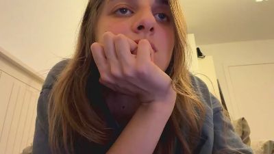 BreanaHelmle live cam on Cam4