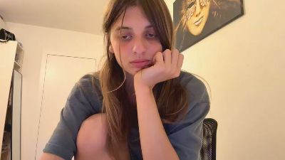 BreanaHelmle live cam on Cam4