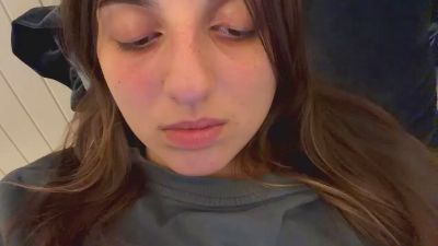 BreanaHelmle live cam on Cam4