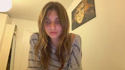BreanaHelmle live cam on Cam4