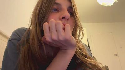 BreanaHelmle live cam on Cam4