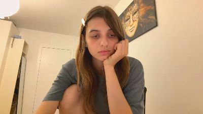 BreanaHelmle live cam on Cam4