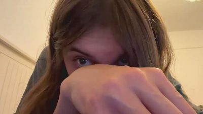 BreanaHelmle live cam on Cam4