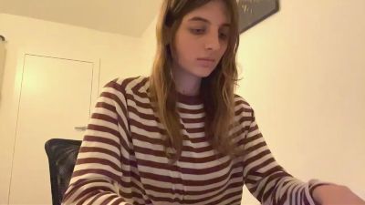 BreanaHelmle live cam on Cam4
