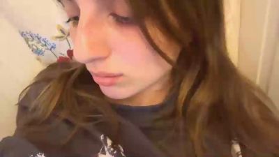 BreanaHelmle live cam on Cam4