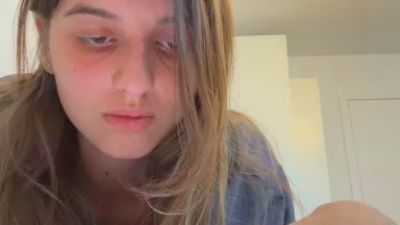 BreanaHelmle live cam on Cam4