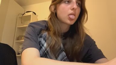 BreanaHelmle live cam on Cam4