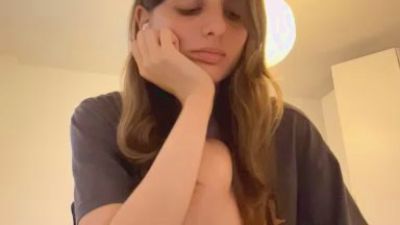 BreanaHelmle live cam on Cam4