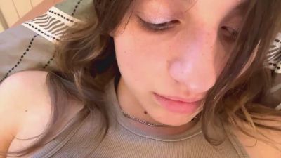 BreanaHelmle live cam on Cam4