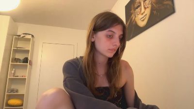 BreanaHelmle live cam on Cam4