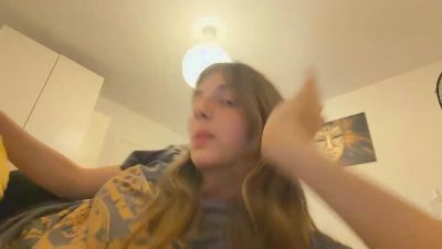 BreanaHelmle live cam on Cam4