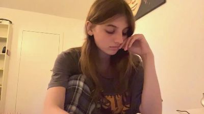 BreanaHelmle live cam on Cam4