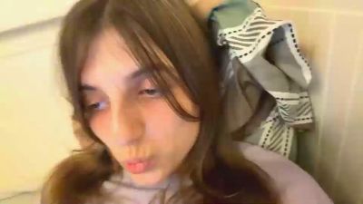 BreanaHelmle live cam on Cam4