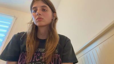 BreanaHelmle live cam on Cam4