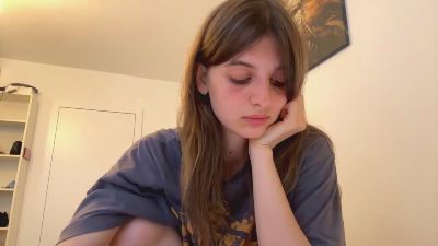 BreanaHelmle live cam on Cam4
