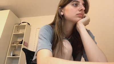 BreanaHelmle live cam on Cam4