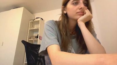 BreanaHelmle live cam on Cam4
