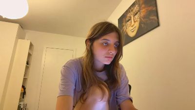 BreanaHelmle live cam on Cam4