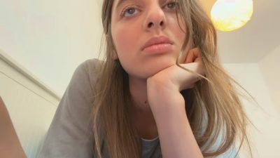 BreanaHelmle live cam on Cam4