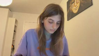 BreanaHelmle live cam on Cam4
