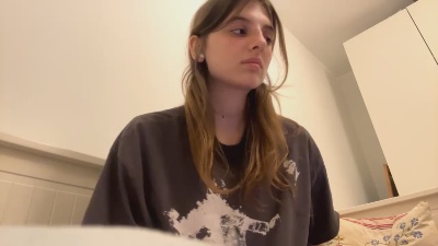 BreanaHelmle live cam on Cam4