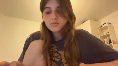 BreanaHelmle live cam on Cam4