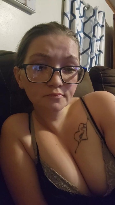 Breezy0907 live cam on Cam4