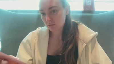 Brelia live cam on Cam4