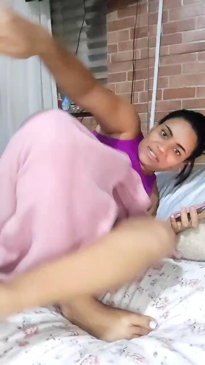 Brendasales live cam on Cam4