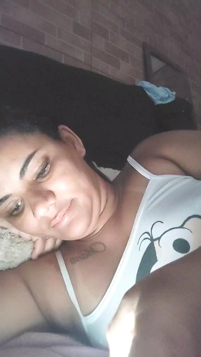 Brendasales live cam on Cam4