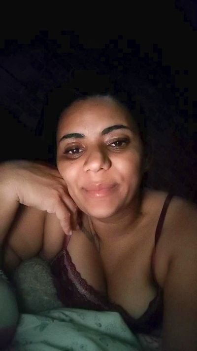 Brendasales live cam on Cam4