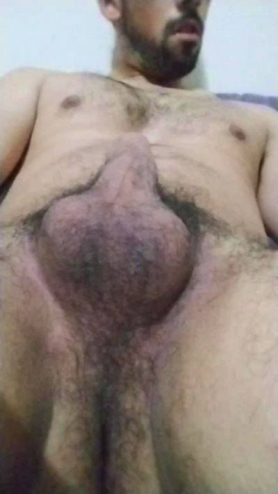 Brian1612 live cam on Cam4