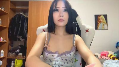 BrianaJacinthe live cam on Cam4