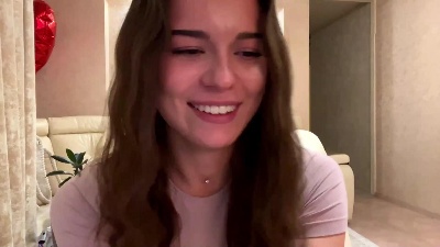 BrianaYearick live cam on Cam4