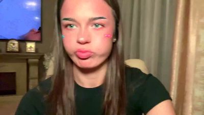 BrianaYearick live cam on Cam4