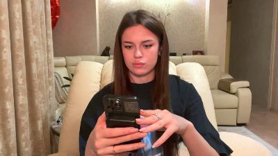 BrianaYearick live cam on Cam4