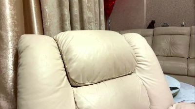 BrianaYearick live cam on Cam4