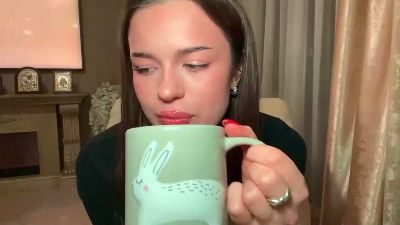 BrianaYearick live cam on Cam4