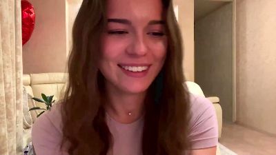 BrianaYearick live cam on Cam4