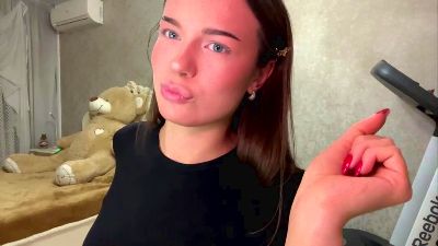 BrianaYearick live cam on Cam4