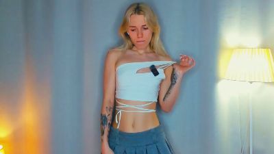 BriannaVert live cam on Cam4