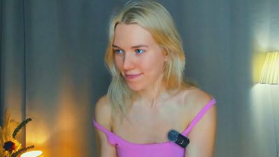 BriannaVert live cam on Cam4