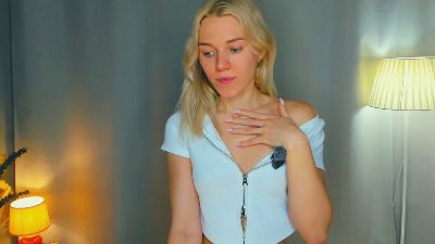 BriannaVert live cam on Cam4