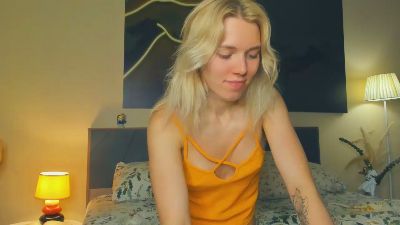 BriannaVert live cam on Cam4