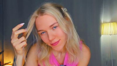 BriannaVert live cam on Cam4