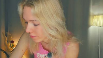 BriannaVert live cam on Cam4