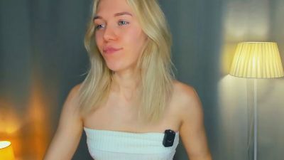 BriannaVert live cam on Cam4
