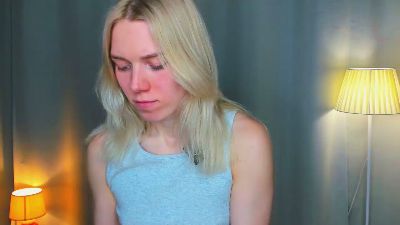 BriannaVert live cam on Cam4