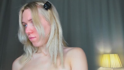 BriannaVert live cam on Cam4