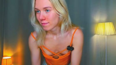 BriannaVert live cam on Cam4